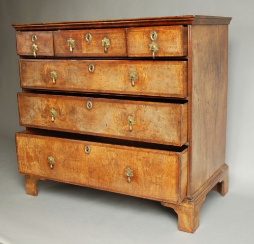 fig 2. Early 18thc George I walnut chest of drawers