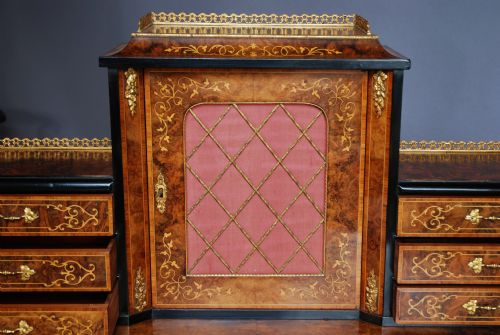 fig 4. Mid 19thc English fine quality burr walnut bonheur du jour, in the French style 