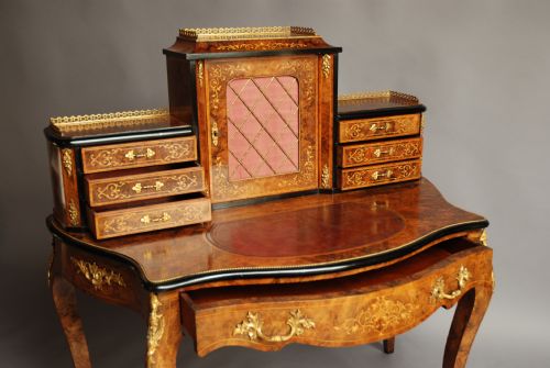 fig 5. Mid 19thc English fine quality burr walnut bonheur du jour, in the French style 