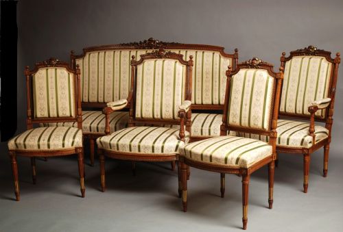Superb Quality French 5 Piece Carved Walnut & Parcel-gilt Salon Suite in the Louis XVI Style