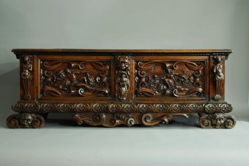 Rare Italian Late 16th Century Walnut Cassone