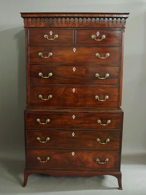 fig 2. A superb quality George III mahogany chest on chest