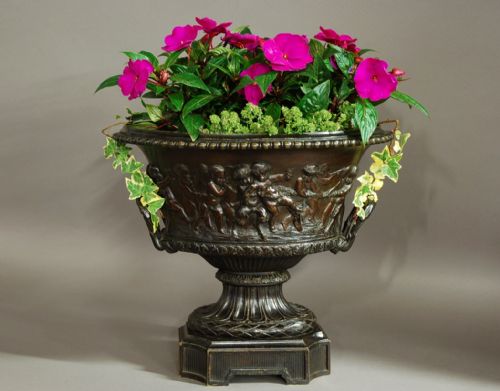 Fine Quality Mid 19th Century Bronze Vase by Eugene Cornu of Paris

