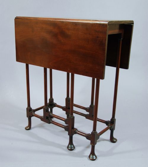 LATE 19TH CENTURY MAHOGANY DROP LEAF SPIDER TABLE