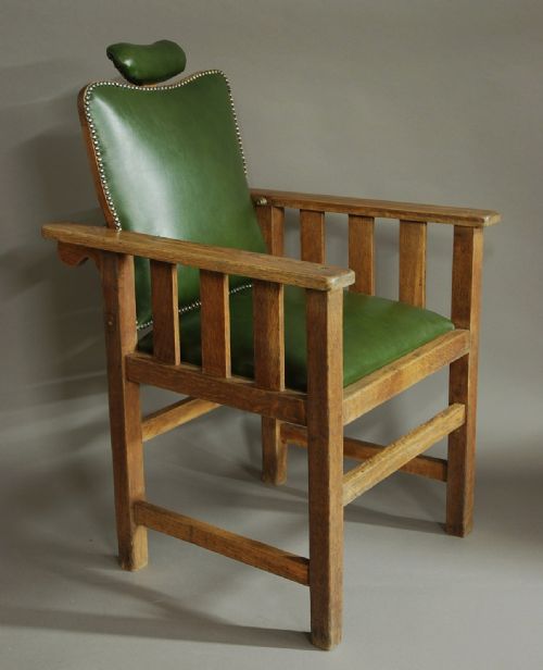 Early 20th Century Arts & Crafts Oak Barber's Chair