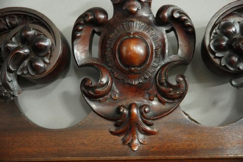 fig 2. Fine quality early 20thc mahogany pier mirror in the William Kent style