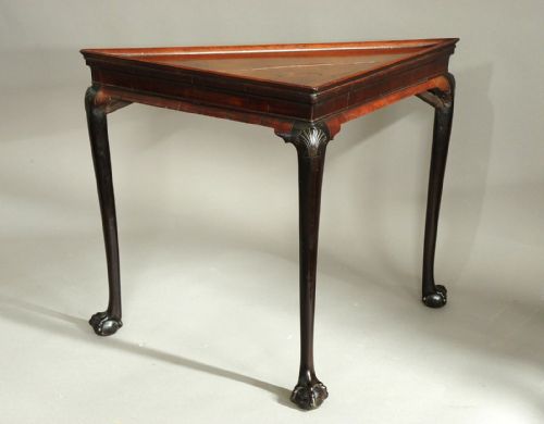 Rare Early 18th Century Irish Mahogany Corner Tea Table of Superb Patina