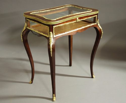 French 19th Century Mahogany Freestanding Bijouterie Table of Small Proportions