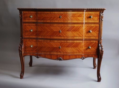fig 1. Early 20thc French fine quality satinwood commode of good patina