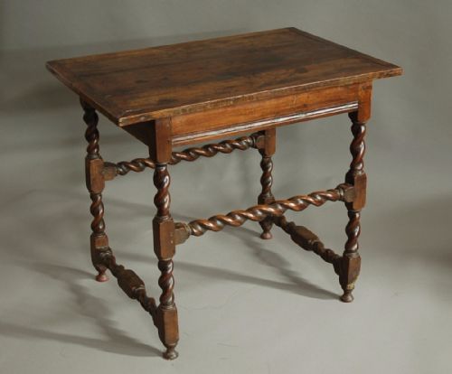 Late 17th Century Good Quality Walnut Table with Great Patina