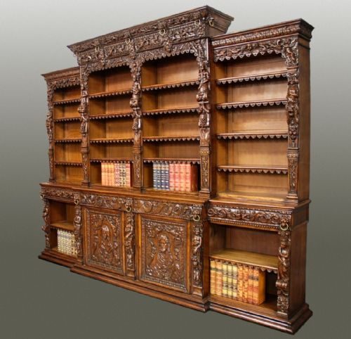 Large Exceptional Quality 19th Century Oak Breakfront Bookcase in the Renaissance Style
