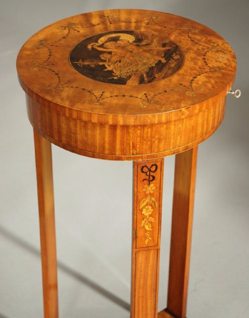 LATE 19TH CENTURY CONTINENTAL DECORATIVE SATINWOOD MARQUETRY WORK TABLE - ADDITIONAL PHOTO 1