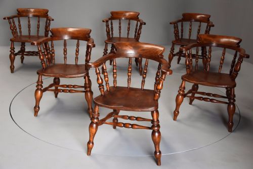 Superb Set of Six Mid 19th Century Nicely Figured Elm Smokers Bow Windsor Chairs
