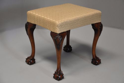 Early 20th Century Queen Anne Style Walnut Stool