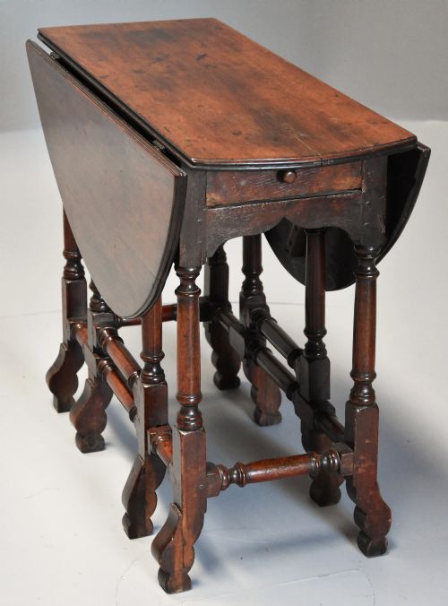 Rare 18th Century Mahogany Gateleg Table of Small Proportions & Good Patina