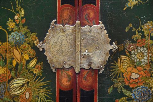 fig 5. Superb quality English early 20th century George II style lacquered cabinet on stand