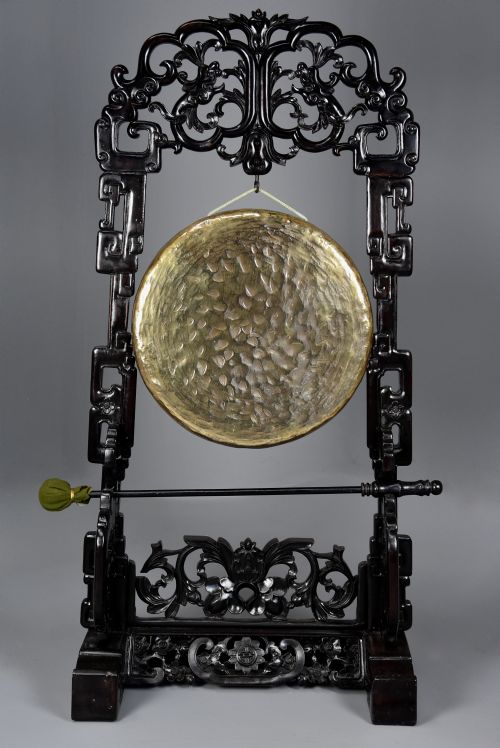 Large Fine Quality Highly Decorative Late 19thc Chinese Hardwood Dinner Gong with Striker
