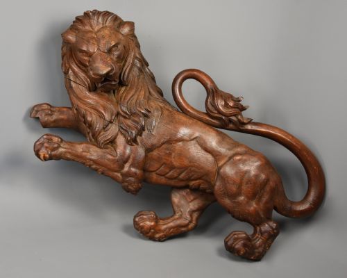 Superb Large Late 19th Century Highly Decorative Carved Oak Rampant Lion