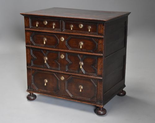 Late 17th/early 18th Century Oak Moulded Front Chest of Drawers