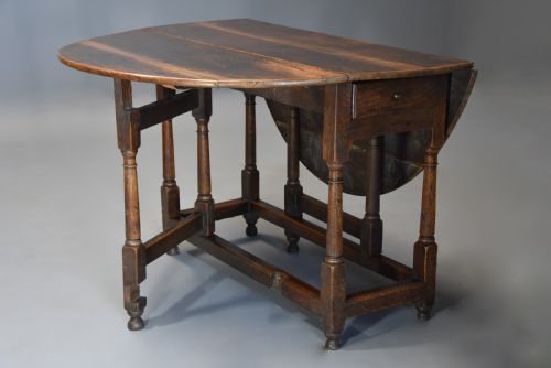 EARLY 18TH CENTURY OAK GATELEG TABLE WITH SUPERB ORIGINAL PATINA - ADDITIONAL PHOTO 3