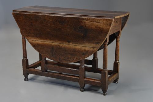 EARLY 18TH CENTURY OAK GATELEG TABLE WITH SUPERB ORIGINAL PATINA - ADDITIONAL PHOTO 7