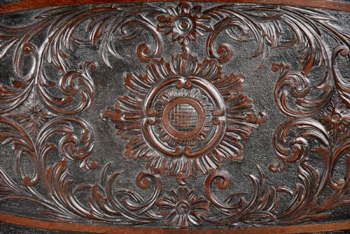 AN 18TH19TH CENTURY FINELY CARVED MAHOGANY CENTRE TABLE WITH LATER RECONFIGUREMENTS - ADDITIONAL PHOTO 11