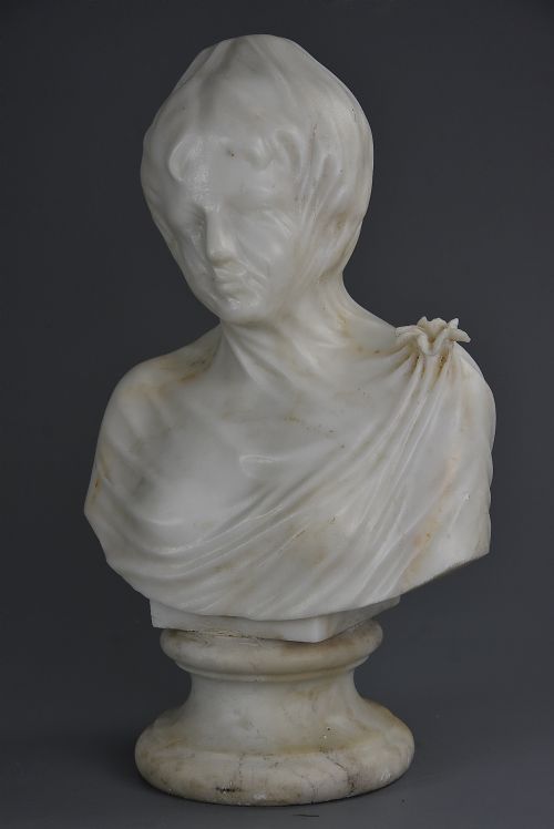 LATE 19TH CENTURY ITALIAN CARVED MARBLE BUST OF A VEILED MAIDEN - ADDITIONAL PHOTO 1