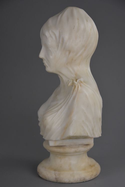 LATE 19TH CENTURY ITALIAN CARVED MARBLE BUST OF A VEILED MAIDEN - ADDITIONAL PHOTO 6