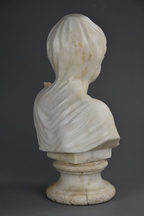 LATE 19TH CENTURY ITALIAN CARVED MARBLE BUST OF A VEILED MAIDEN - ADDITIONAL PHOTO 8