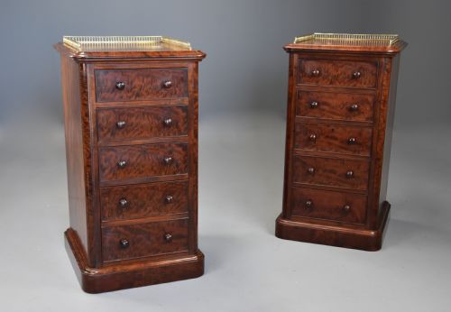 fig 1. Superb pair of mid 19th century mahogany bedside chests in the style of Gillows