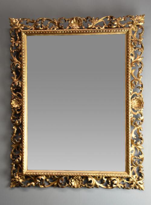 19th Century Fine Quality Florentine Carved Gilt Wood Mirror