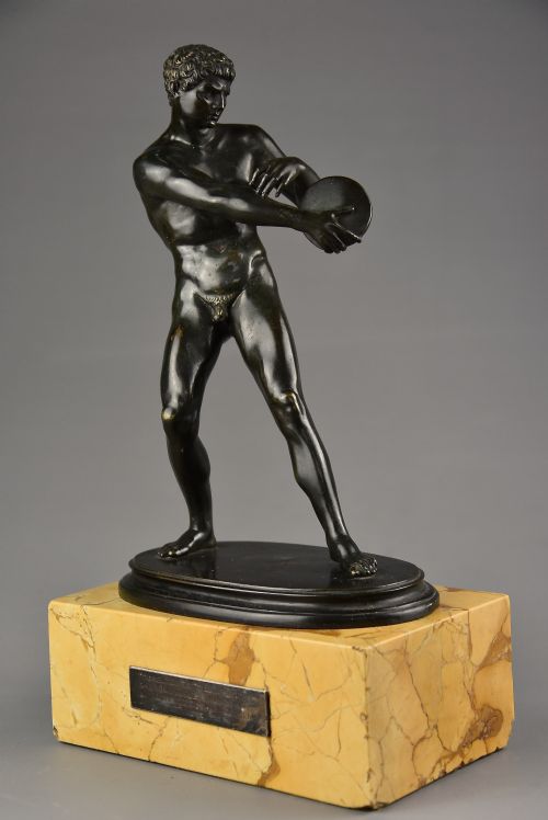 fig 2. Late 19thc fine quality Italian Grand Tour bronze figure of a discus thrower on siena marble base