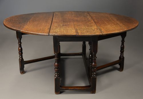 Large Early 18th Century Oak Gateleg Table of Exceptional Patina