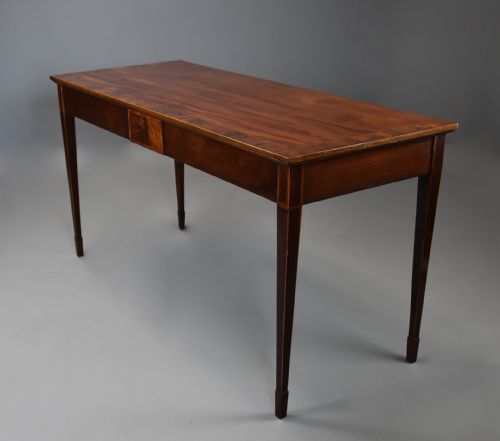 fig 2. Elegant fine quality, rare 18th century Hepplewhite period mahogany side table