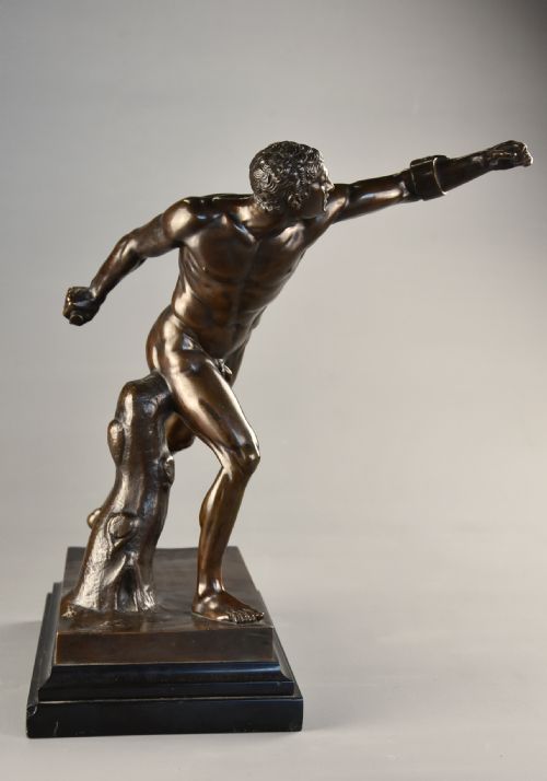 fig 3. Fine quality late 19th century French Grand Tour bronze figure of the ‘Borghese Gladiator’