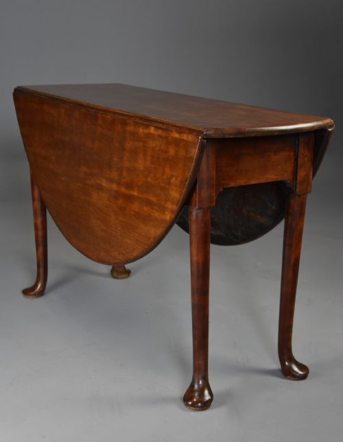 fig 1. Mid 18thc finely figured solid mahogany drop leaf dining table with fine, faded patina