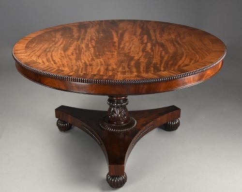 fig 1. Fine quality early 19th century William IVth mahogany breakfast tilt top table of excellent patina