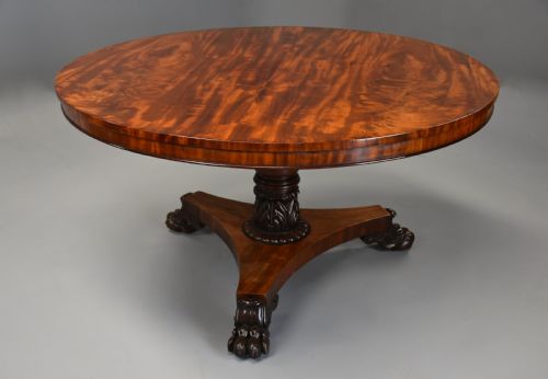 Early 19th Century William Ivth Mahogany Breakfast Table of Excellent Patina