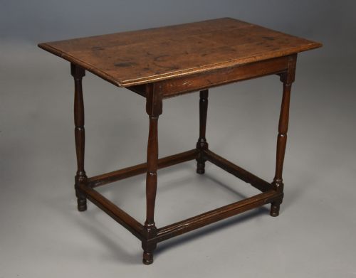 Early 18th Century Unusual Oak Tavern Table of Fine Patina
