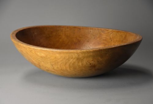 LATE 19TH CENTURY SYCAMORE DAIRY BOWL WITH LOVELY WARM PATINA - ADDITIONAL PHOTO 1