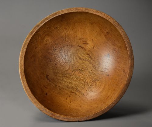 LATE 19TH CENTURY SYCAMORE DAIRY BOWL WITH LOVELY WARM PATINA - ADDITIONAL PHOTO 5
