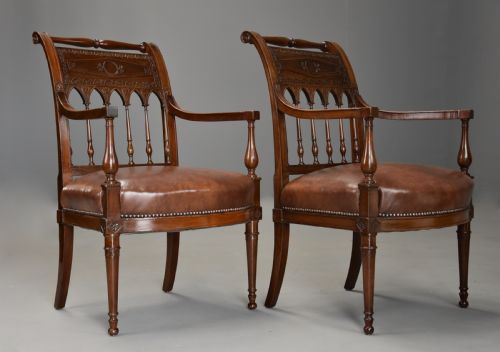 SUPERB QUALITY RARE PAIR OF LATE 18TH CENTURY FRENCH DIRECTOIRE STYLE WALNUT OPEN ARMCHAIRS - ADDITIONAL PHOTO 3