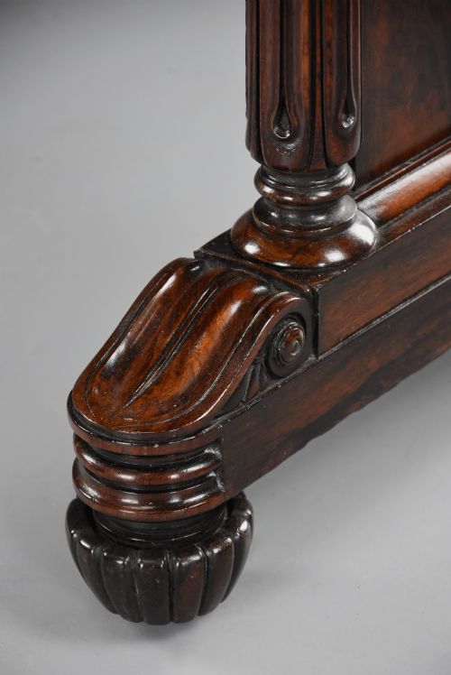 FINE QUALITY WILLIAM IVTH ROSEWOOD CENTRE OR WRITING TABLE OF GILLOWS STYLE AND QUALITY - ADDITIONAL PHOTO 14