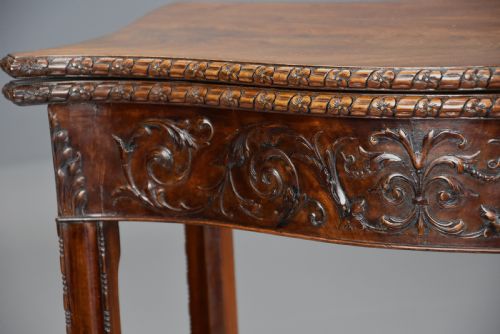 LATE 19TH CENTURY MAHOGANY SERPENTINE SHAPED CARD TABLE IN THE CHIPPENDALE STYLE - ADDITIONAL PHOTO 4