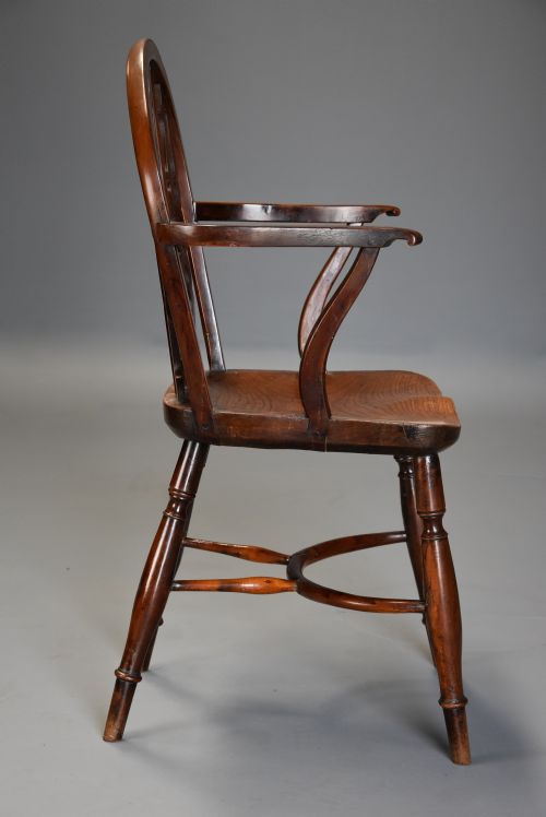 SUPERB 19TH CENTURY YEW WOOD PRIOR LOW HOOP BACK WINDSOR ARMCHAIR OF FINE PATINA - ADDITIONAL PHOTO 7