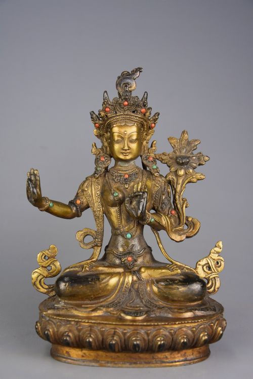 HIGHLY DECORATIVE EARLY 20TH CENTURY CHINESE GILT METAL FIGURE OF BUDDHA - ADDITIONAL PHOTO 1