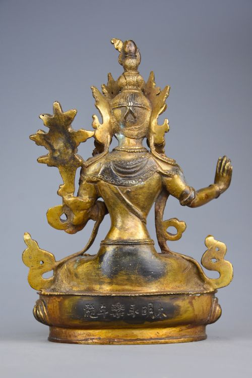 HIGHLY DECORATIVE EARLY 20TH CENTURY CHINESE GILT METAL FIGURE OF BUDDHA - ADDITIONAL PHOTO 8