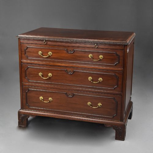 FINE QUALITY LATE 19TH CENTURY MAHOGANY CHEST OF DRAWERS - ADDITIONAL PHOTO 3