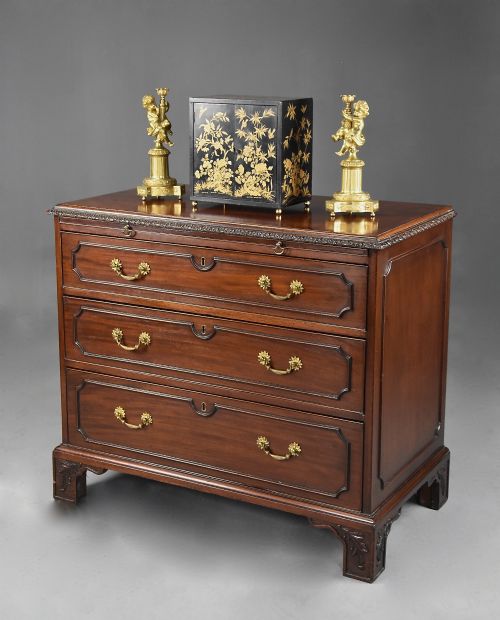 FINE QUALITY LATE 19TH CENTURY MAHOGANY CHEST OF DRAWERS - ADDITIONAL PHOTO 4