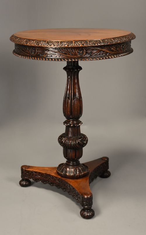 MID 19TH CENTURY ANGLO INDIAN PADOUK CIRCULAR TILT TOP OCCASIONAL TABLE PROBABLY FROM THE BOMBAY REGION - ADDITIONAL PHOTO 3